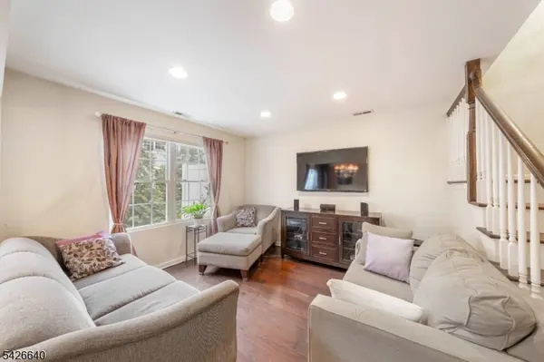 38 Angela Way, Berkeley Heights Twp., NJ 07922