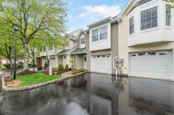 38 Angela Way, Berkeley Heights Twp., NJ 07922