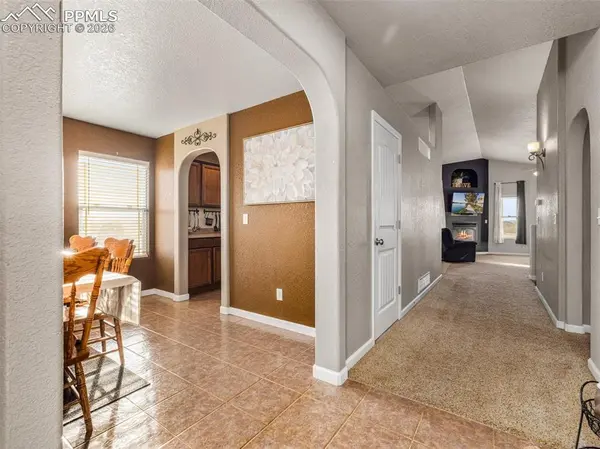 1140 W Shenandoah DR, Pueblo, CO 81007