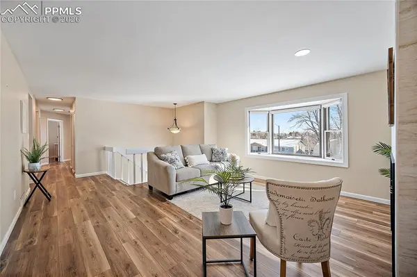 702 Paradise LN, Colorado Springs, CO 80904