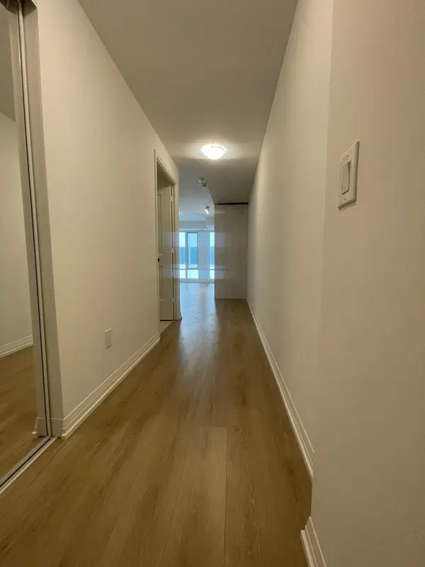 8 Widmer ST #1110, Toronto C01, ON M5V 0W6