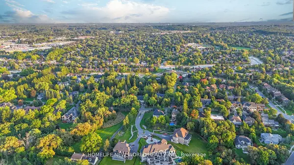 198 Kennedy ST W, Aurora, ON L4G 2L7