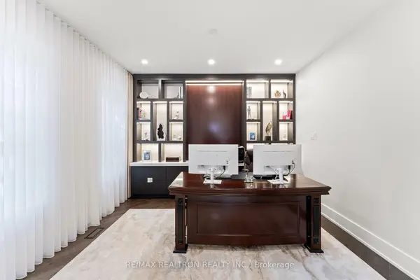 63 Willett CRES, Richmond Hill, ON L4C 7W2