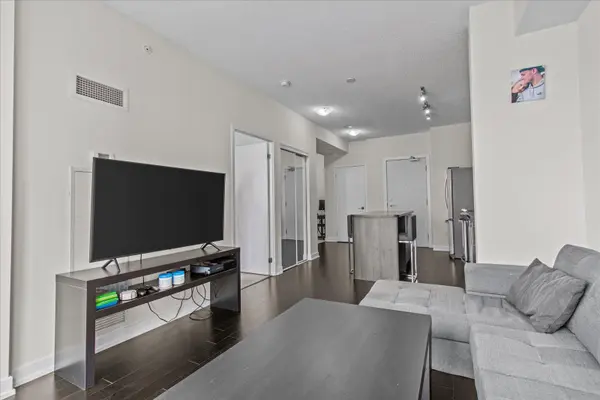 510 Curran PL #1105, Mississauga, ON L5B 0J8