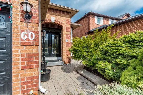 60 Red Maple DR, Brampton, ON L6X 4M1