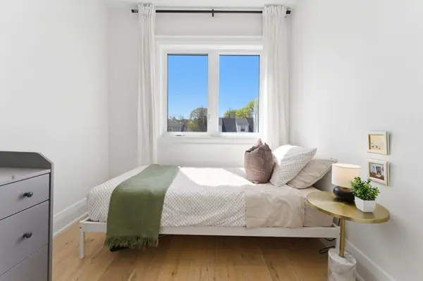 72 Robert ST, Toronto W04, ON M9N 2J7