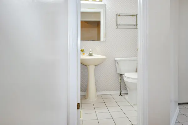 9 Raj TER, Hunt Club - South Keys And Area, ON K1G 4T4