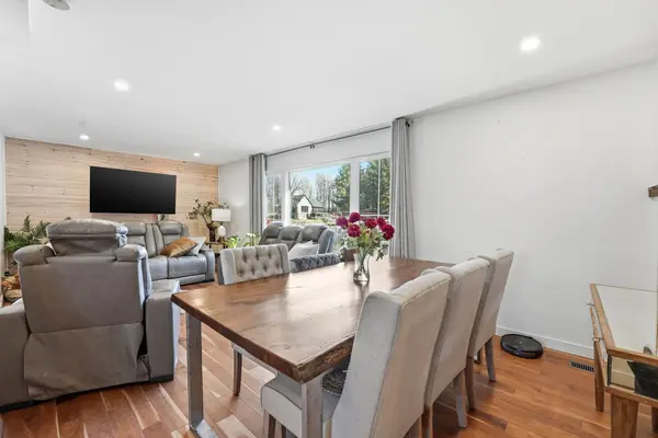 900 B New Carlow RD, Hastings Highlands, ON K0L 2R0