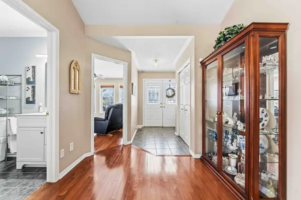 45 Burnstead CRES, Kanata, ON K2M 2T4