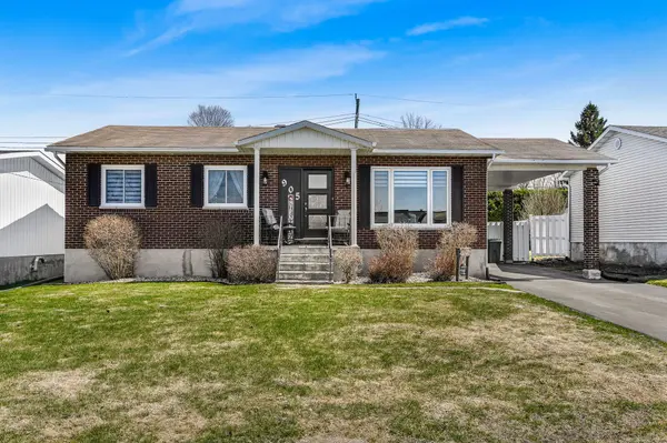 905 Ghislain ST, Hawkesbury, ON K6A 3A8