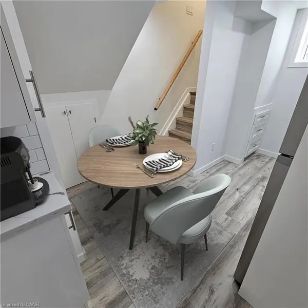 11 Kimberly CRES #LOWER, Kitchener, ON N2E 1C8