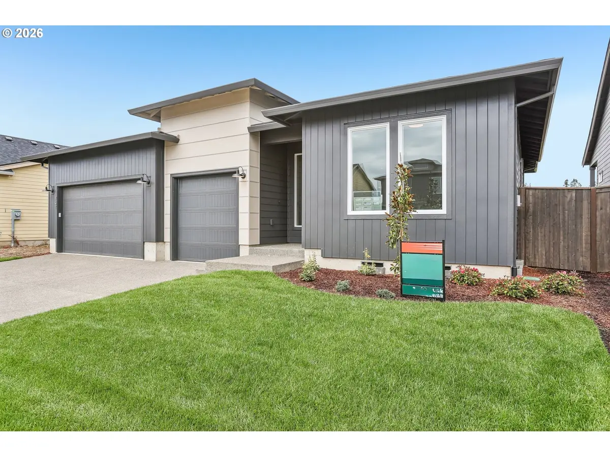 707 Magnolia AVE, Woodburn, OR 97071