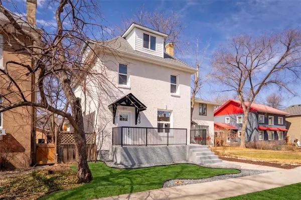 333 Rosedale AVE, Winnipeg, MB R3L 1L9
