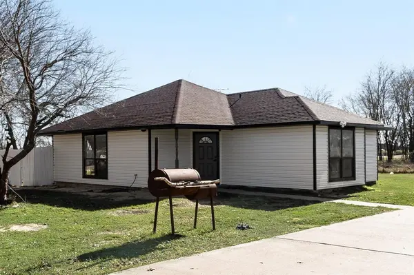 19491 E Market, Mabank, TX 75147