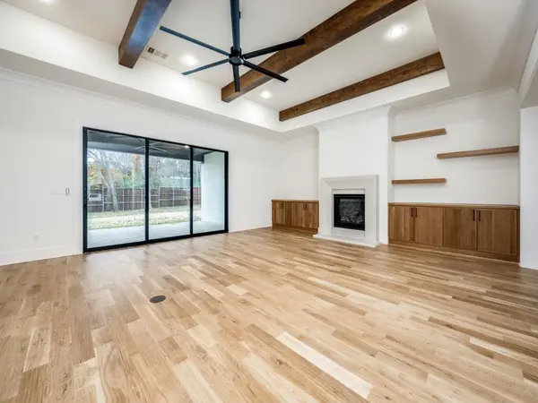 400 SARATOGA Drive, Denton, TX 76210