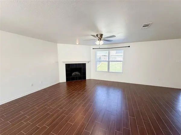 2027 Pine Knot Drive, Heartland, TX 75126