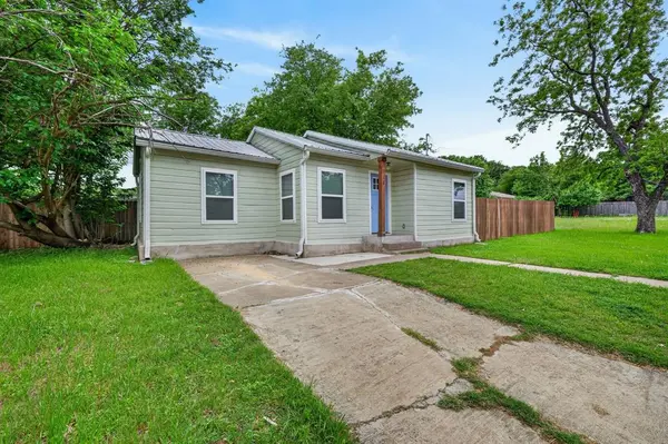 712 SE 18th Street, Mineral Wells, TX 76067