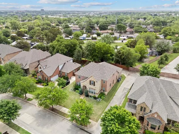 8000 Red River Run, North Richland Hills, TX 76180