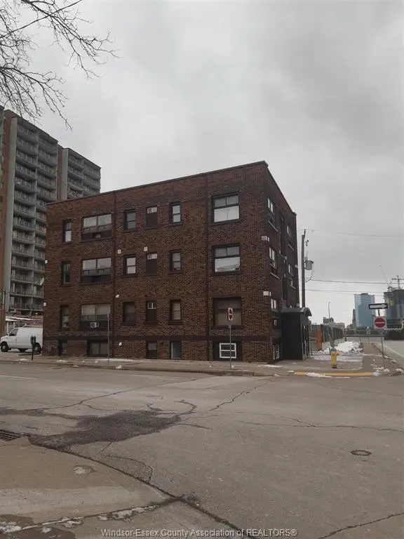 147 JANETTE Avenue, Windsor, ON N9A 4Y7