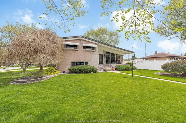 452 CARLING Crescent, Windsor, ON N8S 3Y1