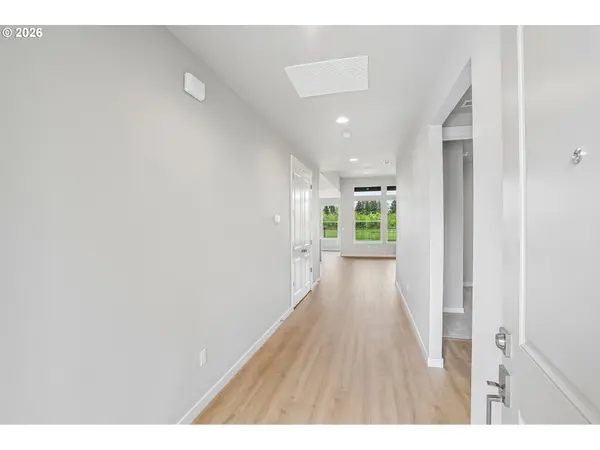 707 Magnolia AVE, Woodburn, OR 97071