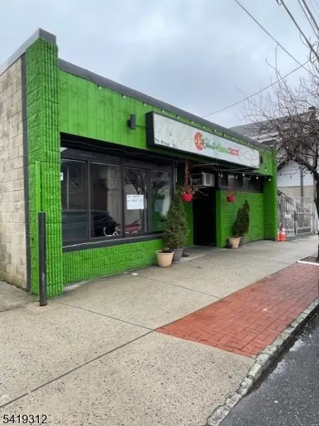 71 Pine St, Montclair Twp., NJ 07042