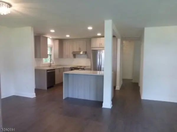 19 Hewetson Rd, Denville Twp., NJ 07834