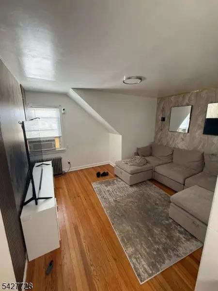 85 Mount Pleasant Ave, Woodland Park, NJ 07424