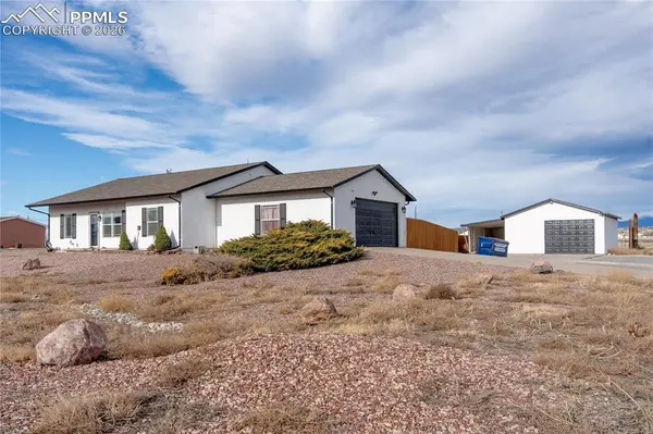 995 N Matt DR, Pueblo, CO 81007