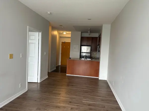 736 Spadina AVE #207, Toronto C01, ON M5S 2J2