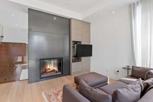 143 Joicey BLVD, Toronto C04, ON M5M 2V1