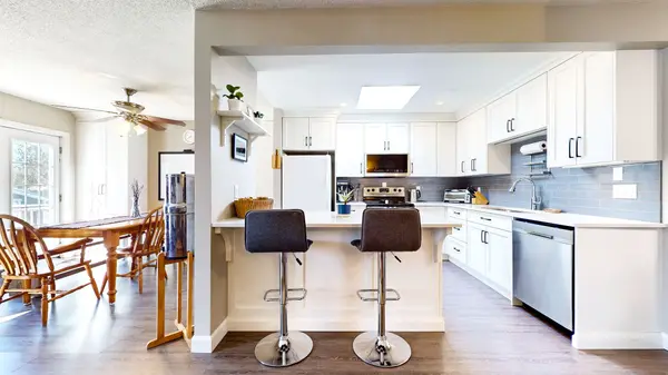 74 Telfer RD, Collingwood, ON L9Y 4S2