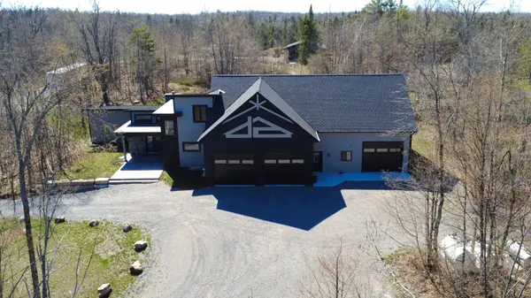 33 LAPLANTES RD, Trent Lakes, ON K0L 1J0