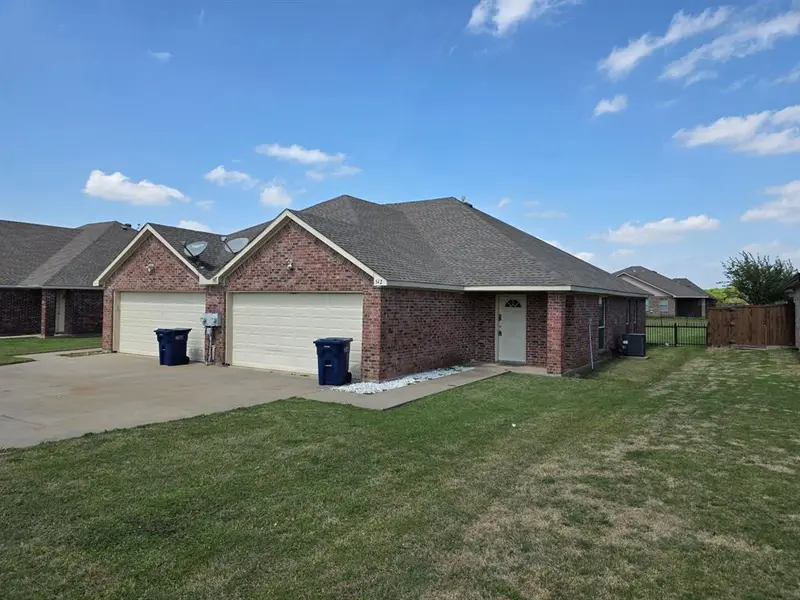 512 Harris Street, Gunter, TX 75058