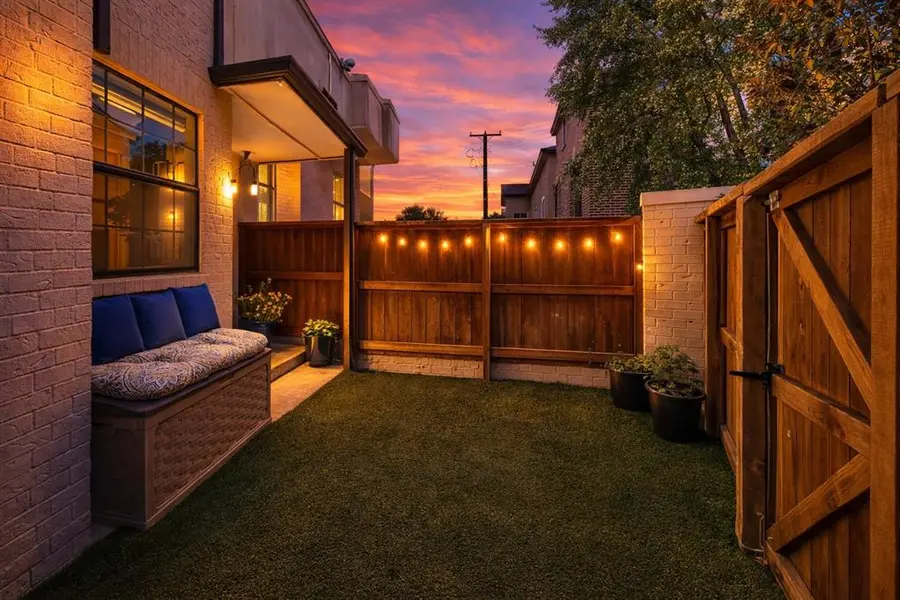 3901 Travis Street #125, Dallas, TX 75204