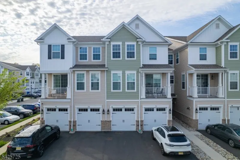 734 Station Rd, Dunellen Boro, NJ 08812