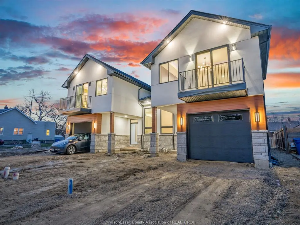 125 Laurier Drive, Lasalle, ON N9J 1L4