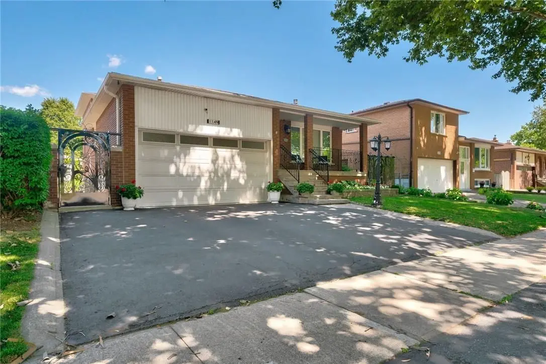 1149 Dowland CRES, Burlington, ON L7T 4C7