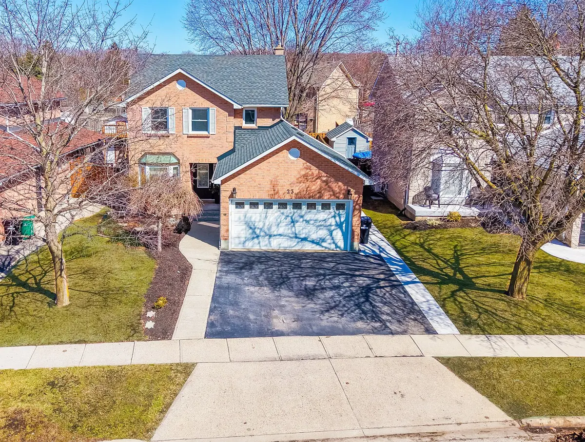 23 Cowan BLVD, Cambridge, ON N1T 1E5