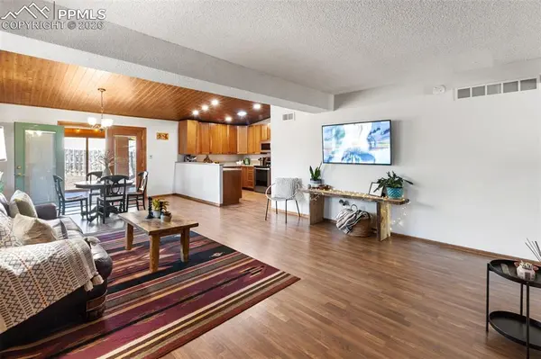 1700 Blackfoot TRL, Woodland Park, CO 80863