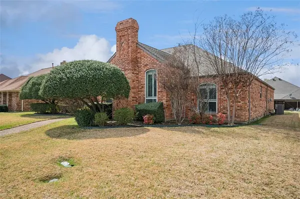 2528 Willowdale Drive, Carrollton, TX 75006