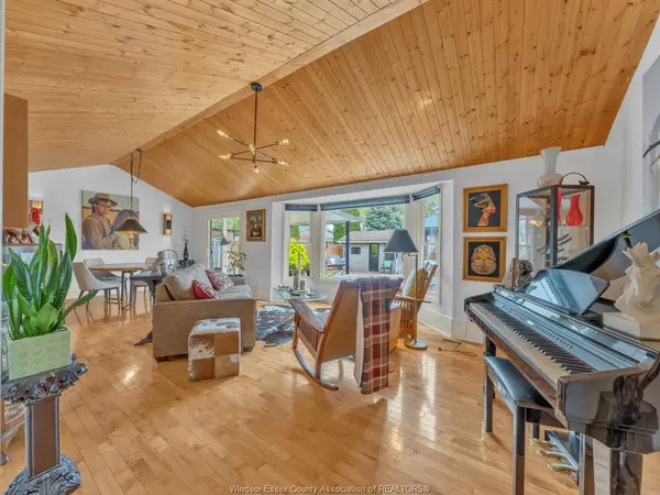 24 STATES, Amherstburg, ON N9V 3M2