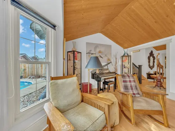 24 STATES, Amherstburg, ON N9V 3M2