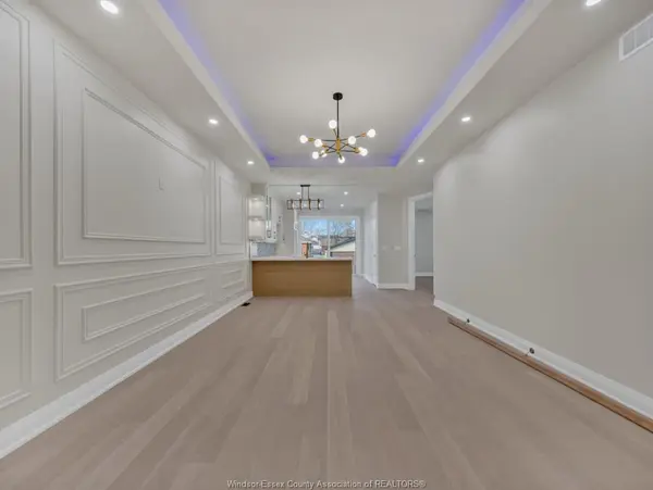 125 Laurier Drive, Lasalle, ON N9J 1L4