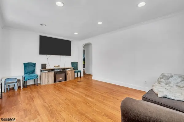 821 Front St, Dunellen Boro, NJ 08812