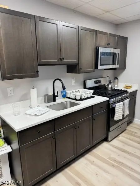 4 Fairfield Ave, West Caldwell Twp., NJ 07006