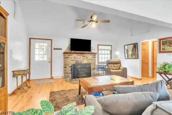 109 Grandview Rd, Vernon Twp., NJ 07422