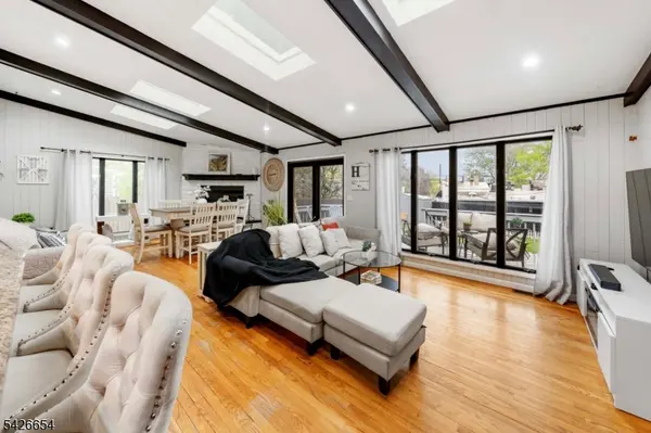 206 Woodmont Rd, Union Twp., NJ 07083