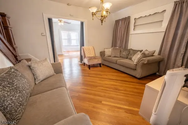 26 Scofield St, Newark City, NJ 07106