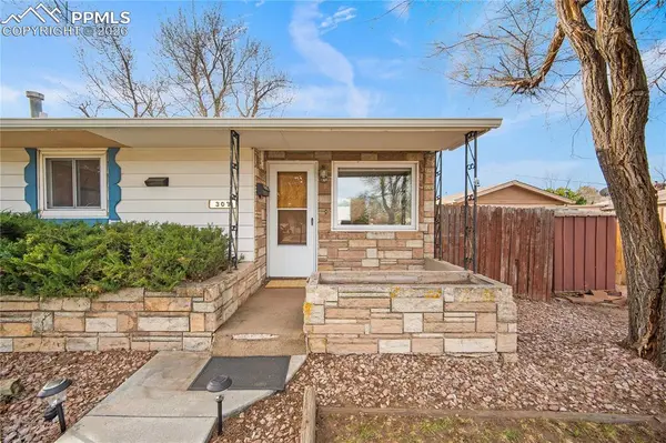 303 Solar DR, Colorado Springs, CO 80907